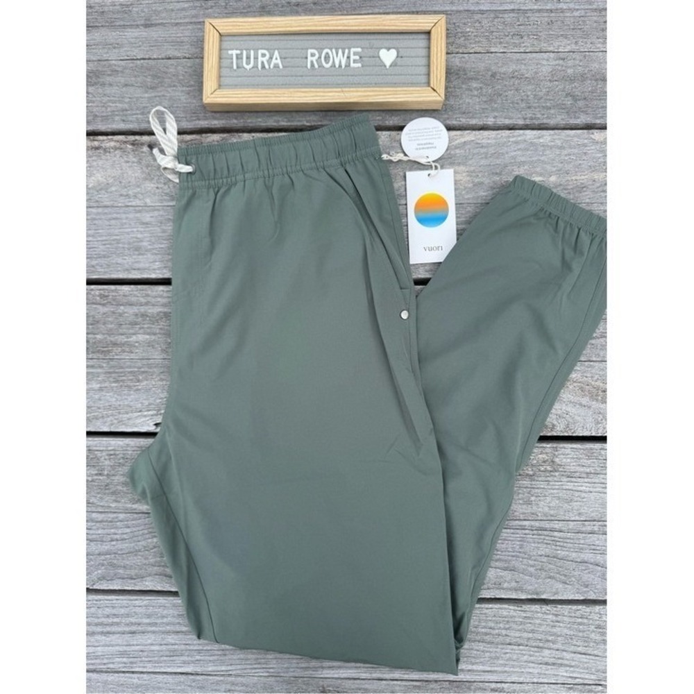 Vuori Kore Jogger Lined 28" Marsh green men's Size Large NWT